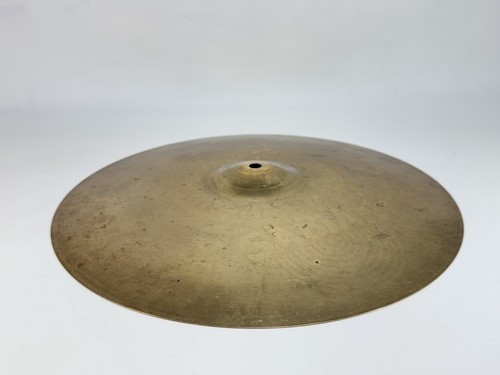 Sabian 16in Cymbal ~ Made in Canada ~ 1020 gr - Picture 2 of 6