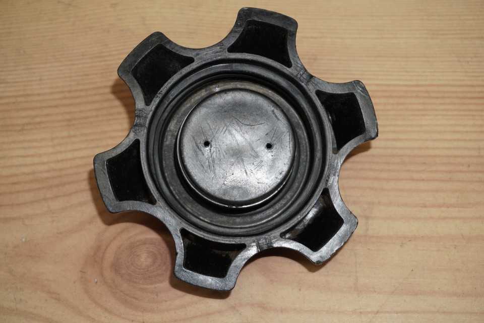 Genuine Honda Fuel Gas Cap For CR125R CR250R CR500R CR150R – OEM Part 17620-ML3-600