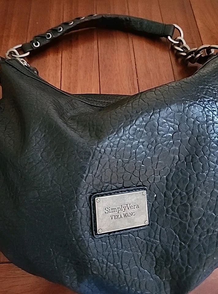 Bolso de hombro Simply Vera Wang para mujer negro imitación cuero Gunmetal herrajes Foto 3 de 4