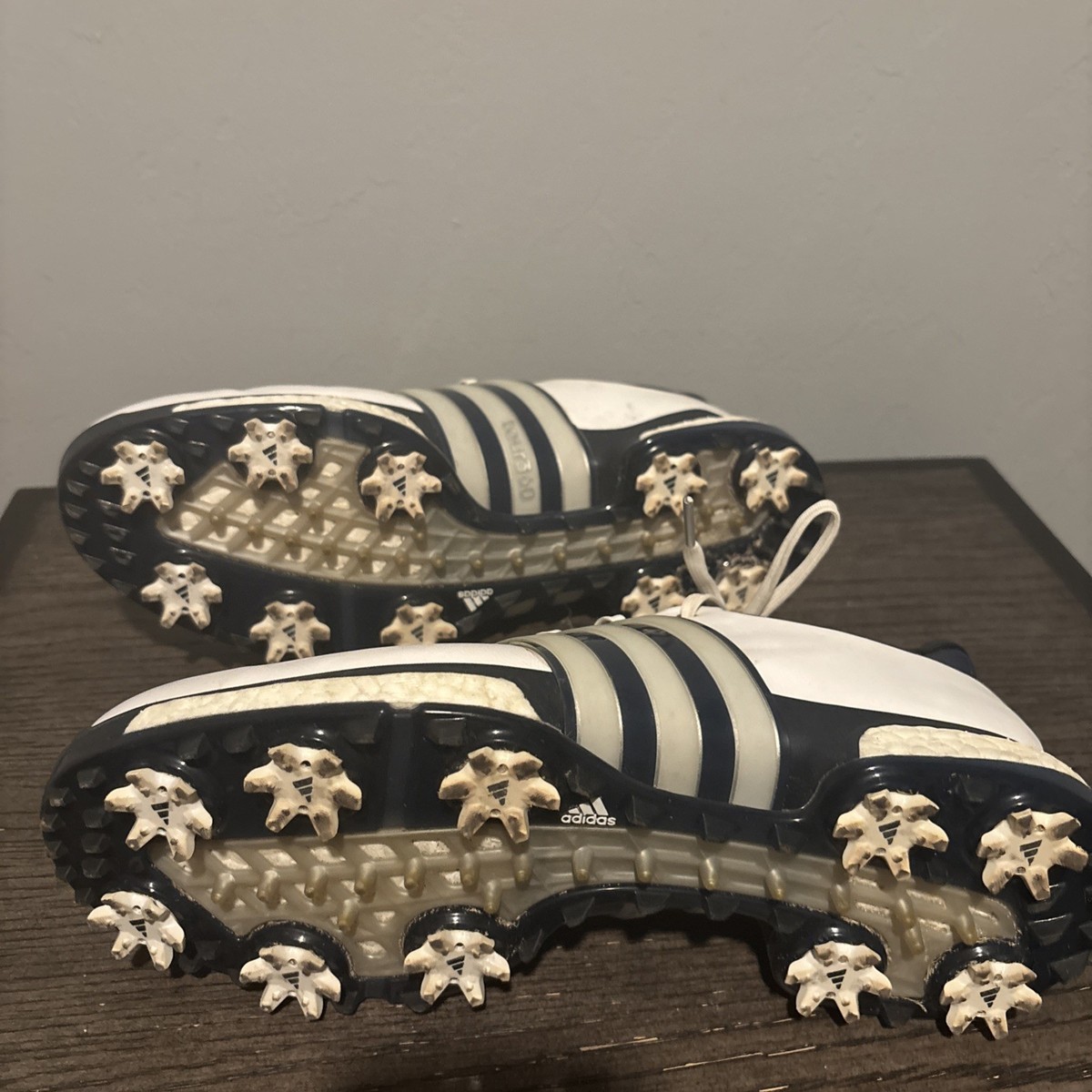 Mens 8.5 Adidas Tour360 XT Boost White Navy Blue Soft Spikes 