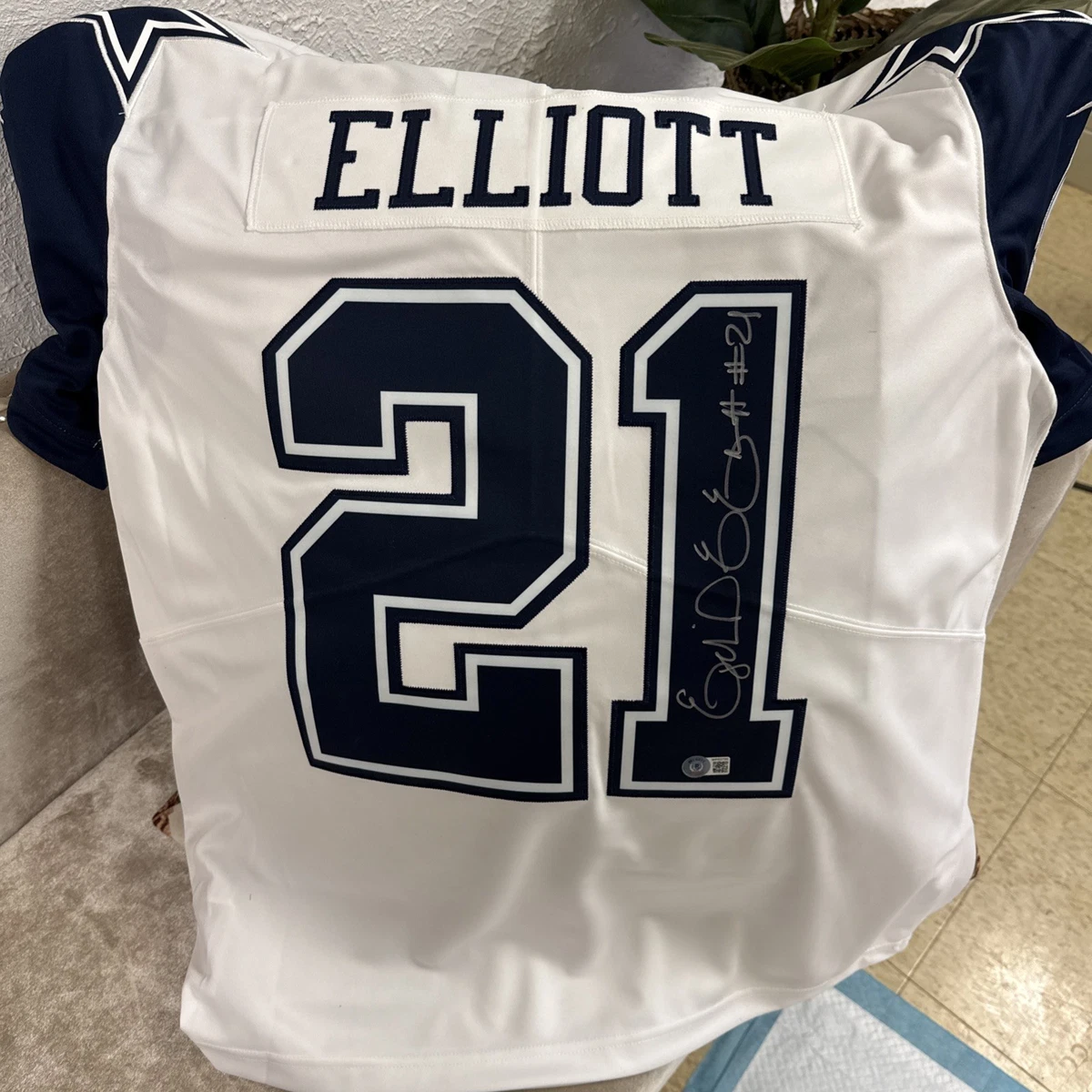 Ezekiel Elliott Dallas Cowboys NFL Original Autographed Items for