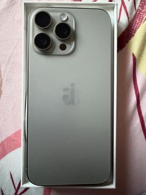 Apple iPhone Silver with Box, Accessories, Wi-Fi, Bluetooth, iOS
