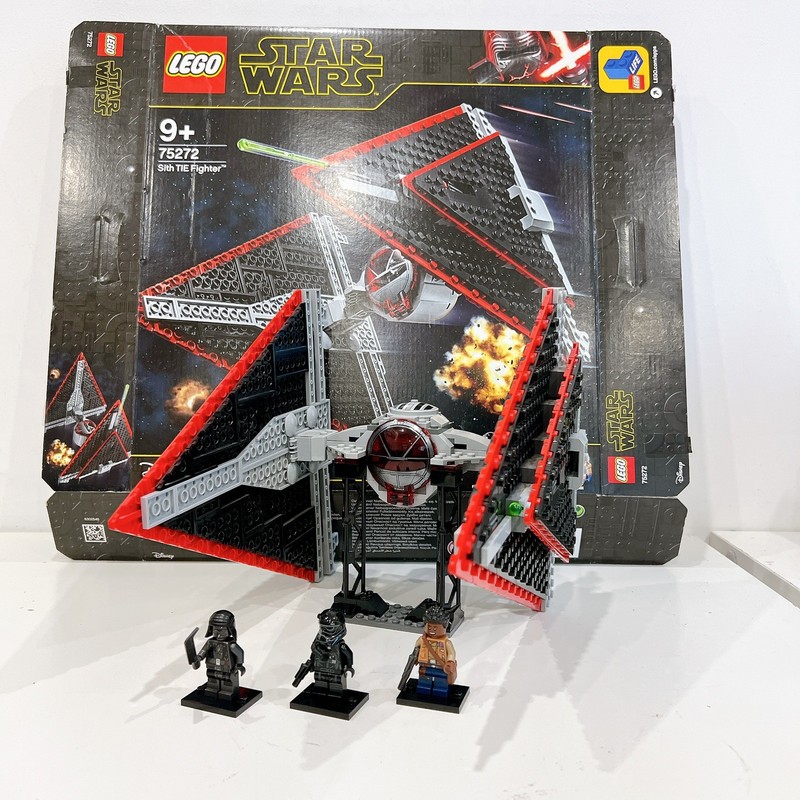LEGO STAR WARS (75272) SITH TIE FIGHTER BUILT WITH All FIGURES