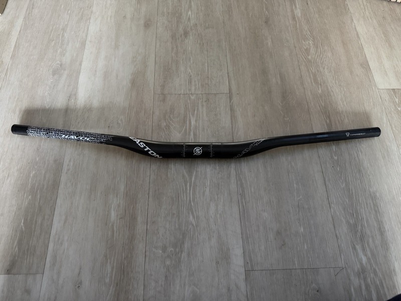 Easton Havoc Carbon DH Riser Bars 800mm 35mm Clamp 20mm Rise 9deg Sweep