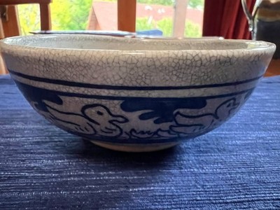 Dedham Pottery Small Duck Bowl   5.5  Blue & White Crackle Glaze   Rare Form   D