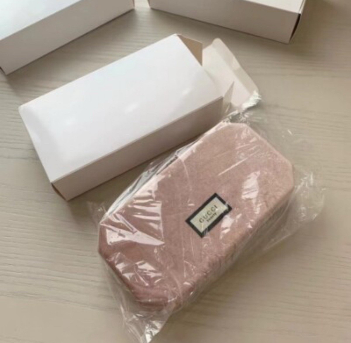 NIB GUCCI Beauty Velvet Jewelry Accessories Organizer Case Pink