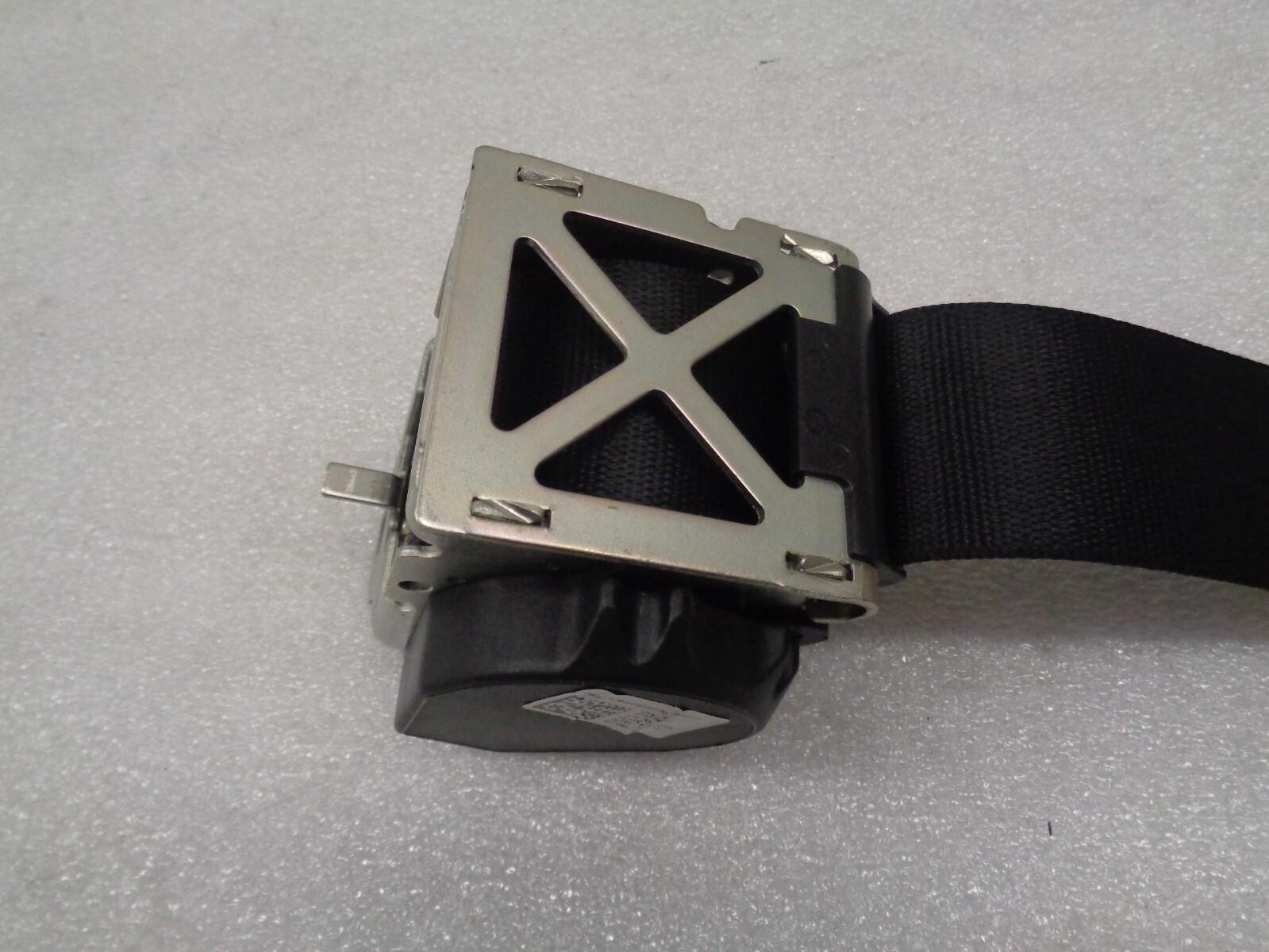 14-17 Maserati Ghibli Rear Center Seatbelt Seat Belt Retractor OEM AK2308337