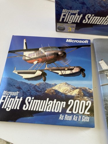 Microsoft Flight Simulator 2002 PC Game Discs, Box & Manual - Picture 9 of 9