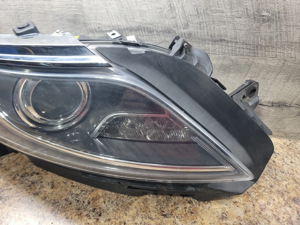 2013 -  2016 LINCOLN MKS Right Passenger Headlamp Hid OEM DA 53-13005-AN - Image 3 of 4