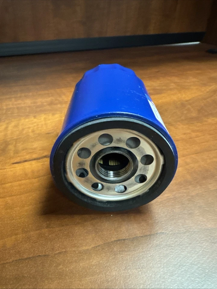 Filtro de aceite de motor ACDelco PF61E Foto 2 de 2