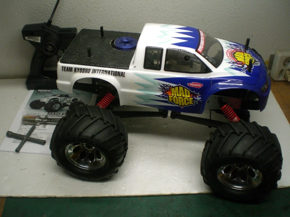Kyosho Mad Force Monstertruck 4 WD Nitro Neuwertig - Bild 2 von 4