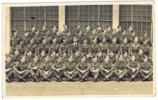 WW2 photo RAF Regiment group of soldiers, Royal Air Force, wartime, military
