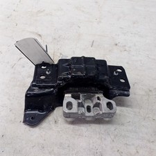 SEAT ARONA 1.0 TSI S9R MK1 2021-2025 Engine Mount Left Side 2Q0199555BA