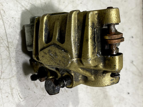 Yamaha YZF R 125 2013 FRONT BRAKE CALIPER AND MOUNTING BRACKET - Picture 7 of 13