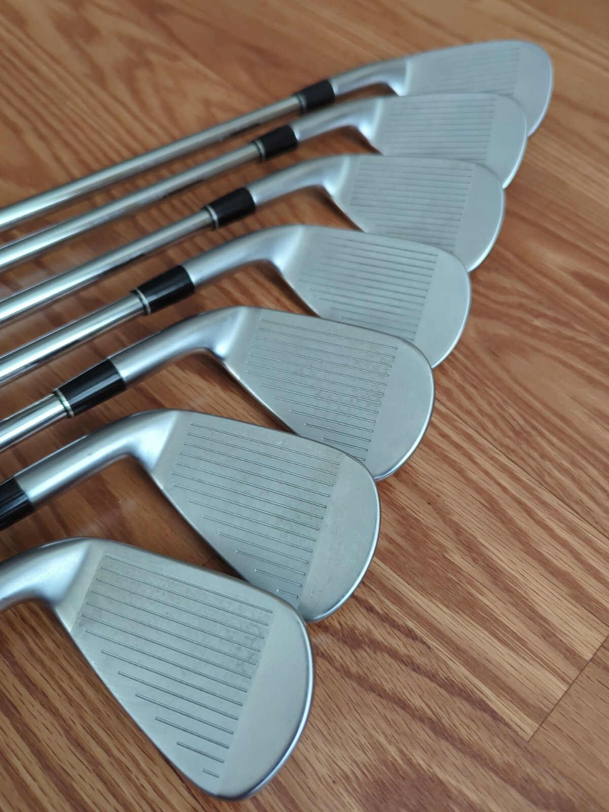 Srixon Zx4 Right Handed Irons 5AW N.S Pro R Flex Shafts eBay