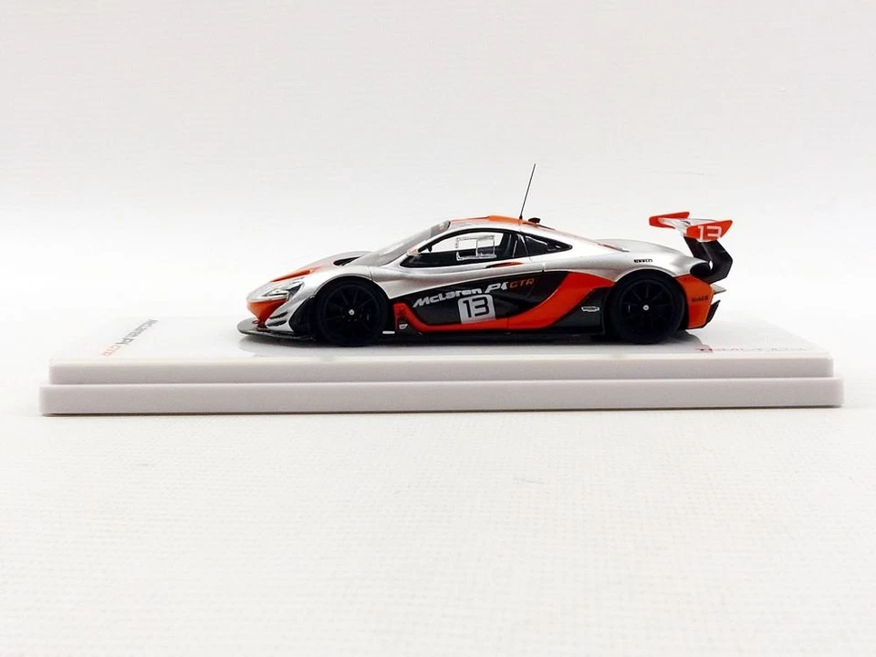 TrueScale Miniatures 1/43 McLaren P1-GTR #13 2015 银色/橙色成品 — 第 3/4 张图片