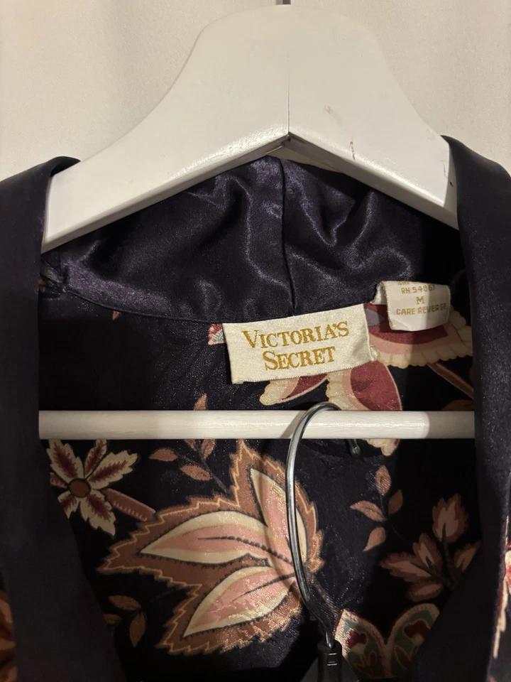 Conjunto Vintage Victoria's Secret Robe Floral e PJ Médio Etiqueta Dourada Calça Azul Top - Imagem 4 de 4