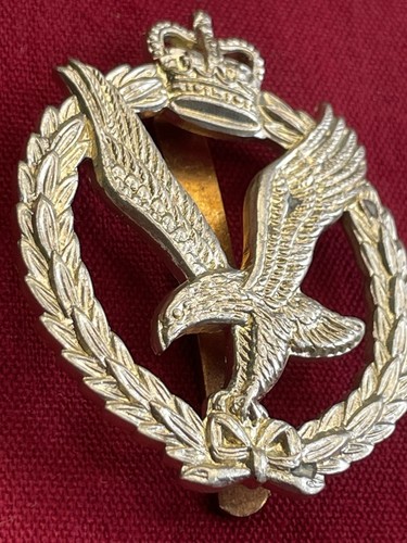 Post 1952 Army Air Corps British Military Cap Badge - QC - brass slider - Picture 2 of 10