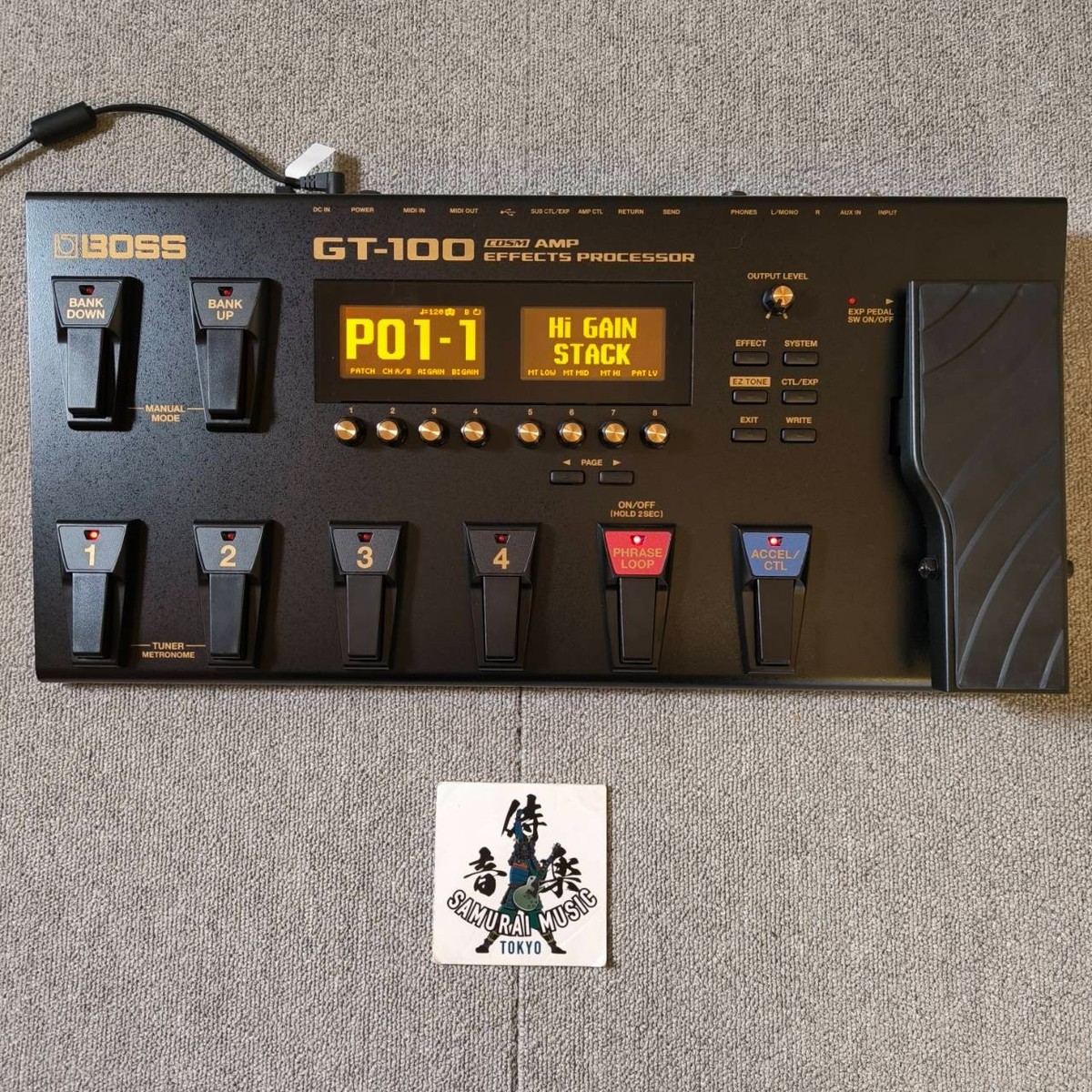 BOSS GT-100 Ver 2.12 美品　攻略本付き BOSS GT-100 Ver 2.12 美品 攻略本付き