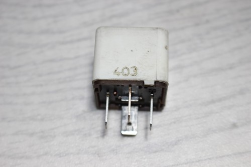 Relais 24438885 Opel Vectra C Bj,04