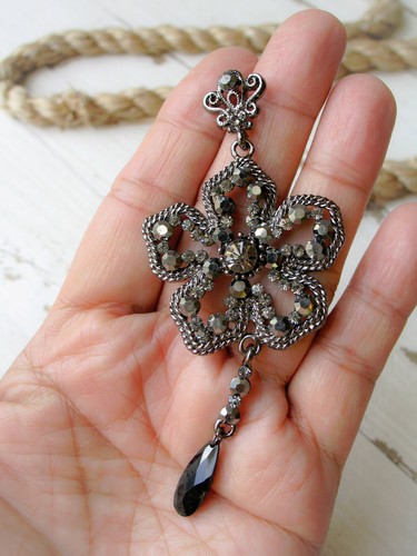 Long Bohemian Black Daisy Flower Austrian Crystal Earrings 3.6" long - Picture 6 of 6