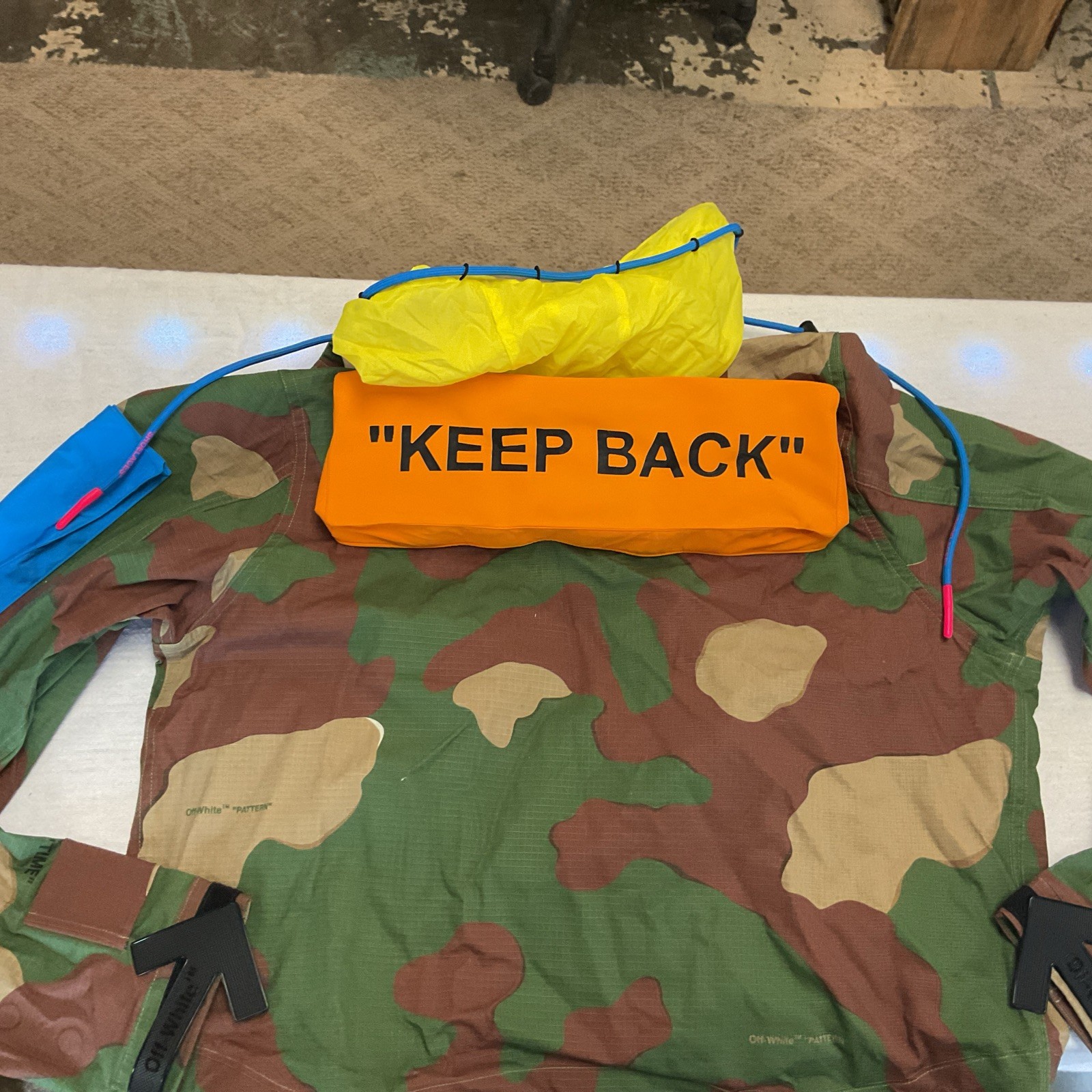 NIKE X OFF-WHITE WOMEN'S CAMO JACKET CK5623-385 Women’s LARGE thumbnail 7