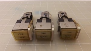 LOT OF 3 HONEYWELL MICROSWITCH EATON CUTTLER HAMMER 20203 7340 2D26 SNAP ACTION 