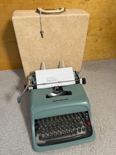 Olivetti Studio 44 Cursive Script Typewriter w/ Original Case & Key