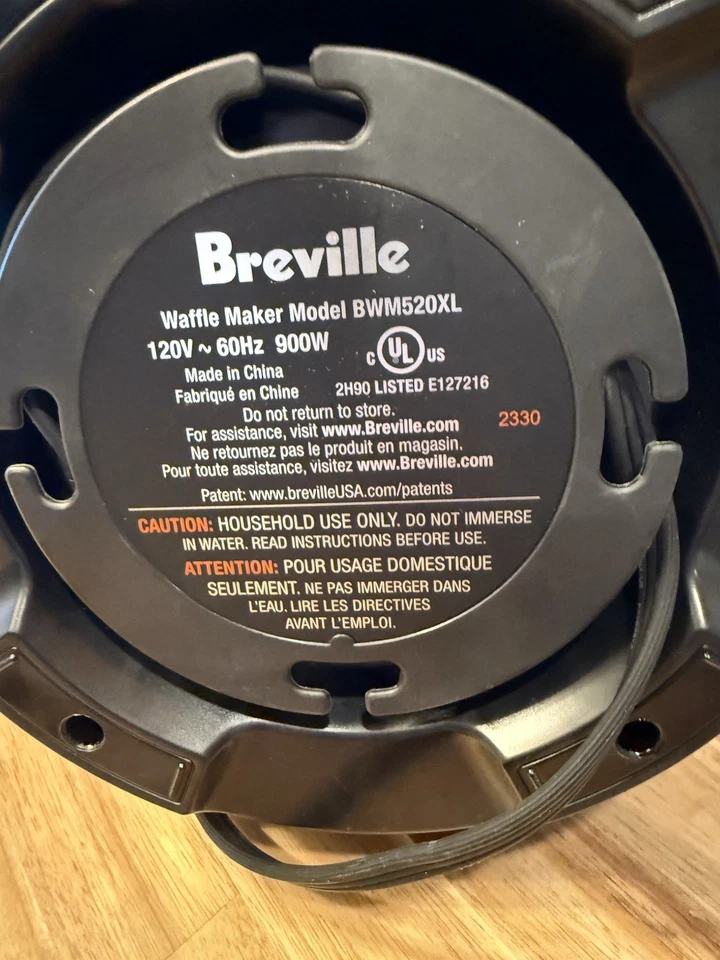Breville® 4-Slice No-Mess™ Classic Round Waffle Maker - BWM520XL - 900 Watts - Image 3 of 3