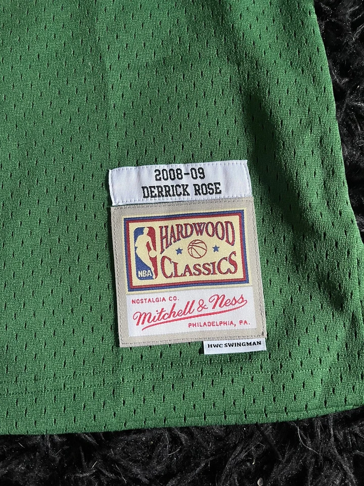 Derrick Rose Signed Autographed Chicago Bulls M&N Authentic Jersey PSA DNA Coa - Image 4 of 4