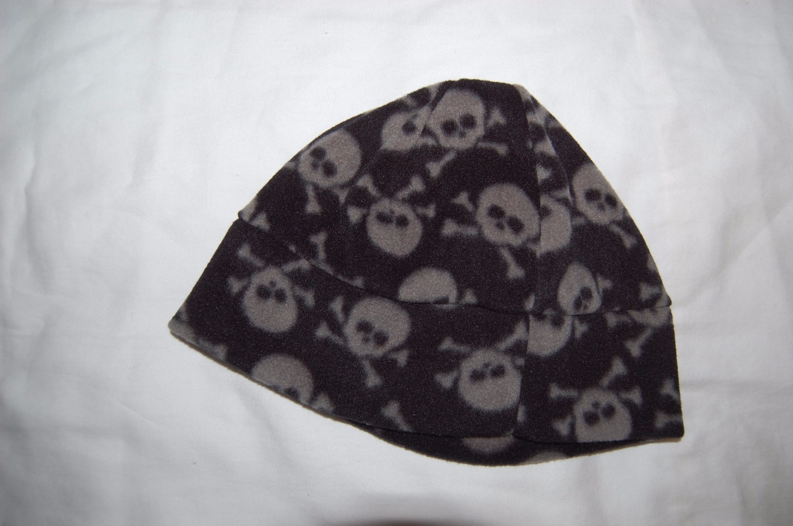 Black Fleece Beanie Hat ""Skulls"" F&F Age 4-8 Years BNWT