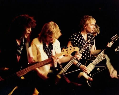 Objets de collection liés Def Leppard à la musique