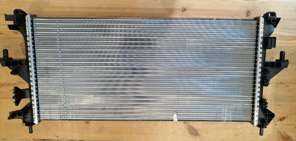 MAHLE ORIGINAL CR 880 000P ENGINE WATER RADIATOR - Image 4 of 4