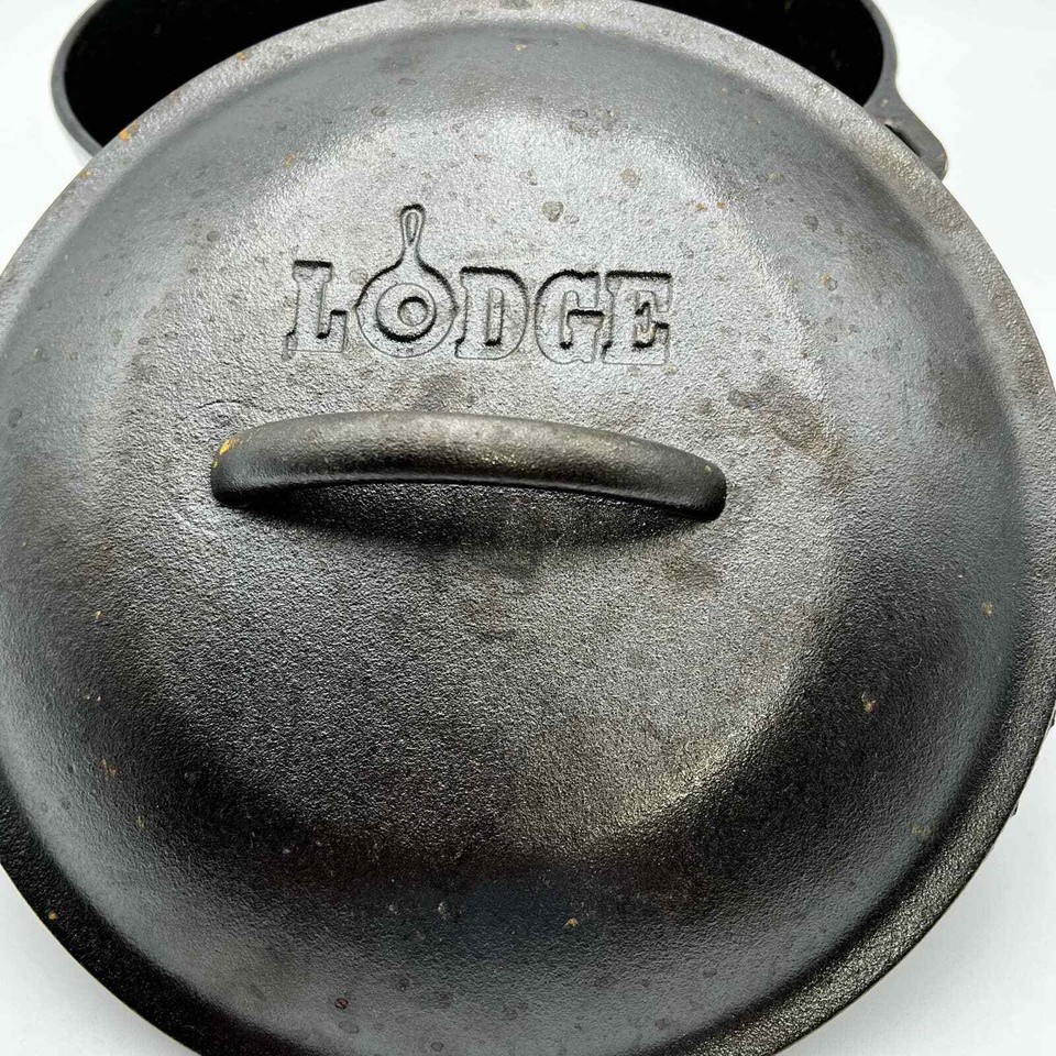 VINTAGE Lodge 10 1/4" Diameter Cast Iron Dutch Oven with Drip Cover USA