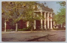 Boone Tavern Berea College Kentucky Tree-Shaded Campus Postcard Vintage