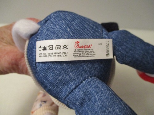 Chick-fil-A Christmas 2024 Plush Cow Doll Toy Chikin 11" LIMITED EDITION Holiday - Picture 3 of 4