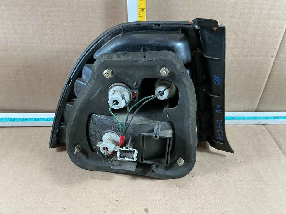 Задний правый задний фонарь в сборе для Honda Accord 1994-1995 годов выпуска - Изображение 4 из 4