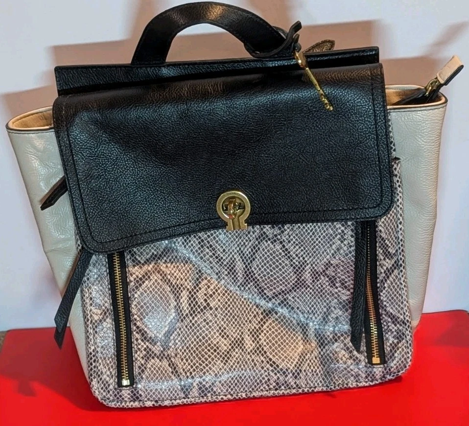 Fossil Leather Exterior Backpack Bags & Handbags for Women  display picture 1