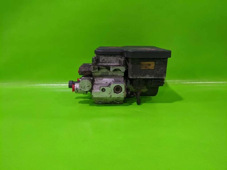 98-00 TAHOE ABS ANTI LOCK BRAKE SYSTEM ASSEMBLY W/VACUUM BOOSTER OEM 4114-5 - Image 4 of 4