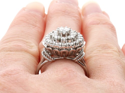 Vintage 2.62Ct Diamond and 12k White Gold Cluster Ring - Picture 8 of 11