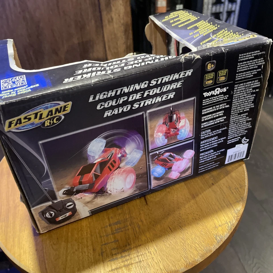 JUGUETES R US - NUEVO - Coche de radiocontrol Fast Lane X-TREME LIGHTNING STRIKER Foto 4 de 4