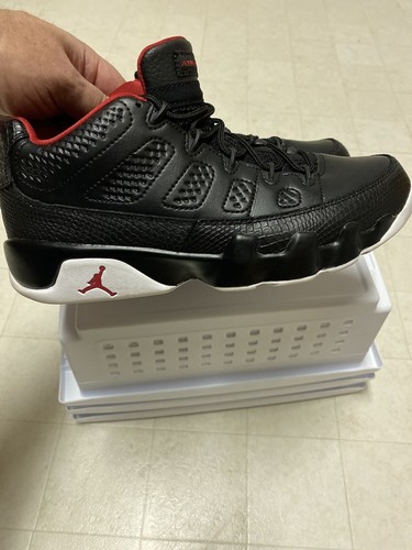 retro 9 snakeskin