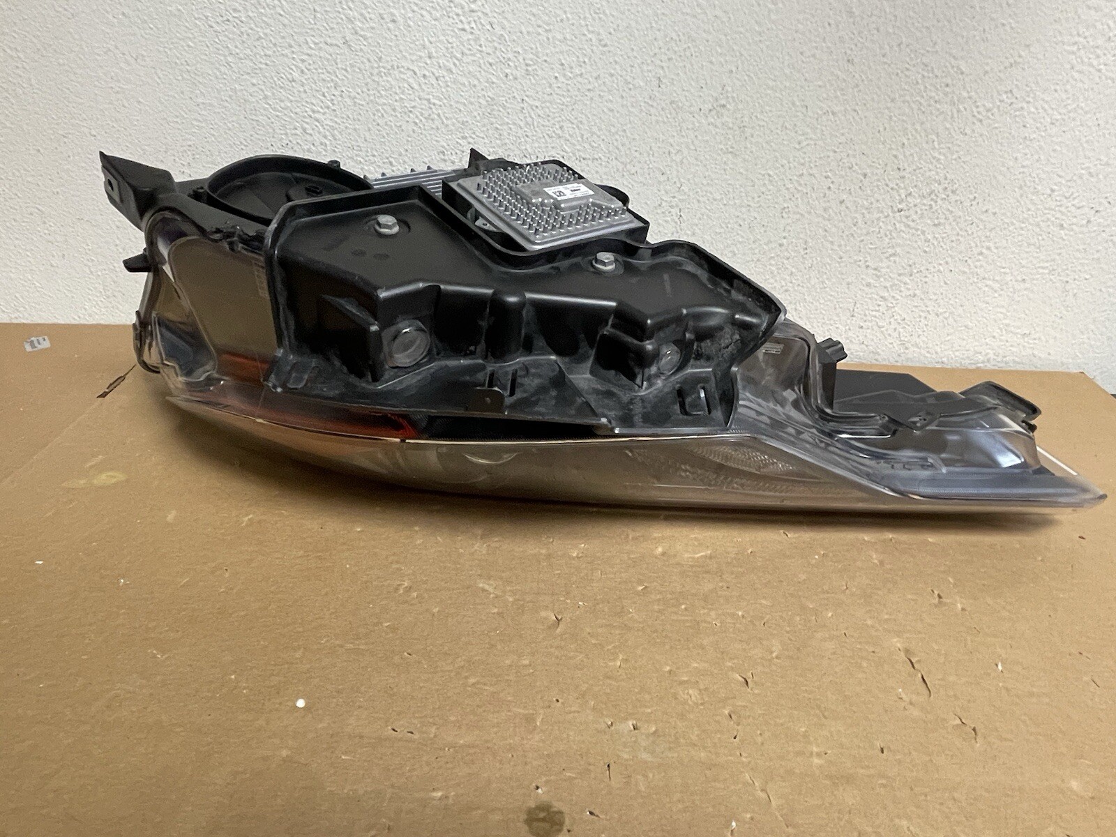 2017 2018 2019 2020 Maserati Levante Left Driver Headlight OEM Xenon HID