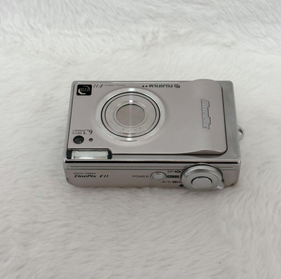 良品★FUJIFILM FinePix F11 シルバー #1247 良品☆FUJIFILM FinePix F11 シルバー #1247 Fujifilm FinePix F11