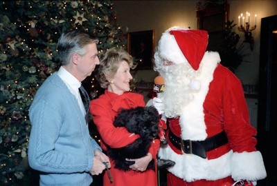 1984 Nancy Reagan & Fred Rogers With Willard Scott Santa Claus DCCP 4x6 Photo