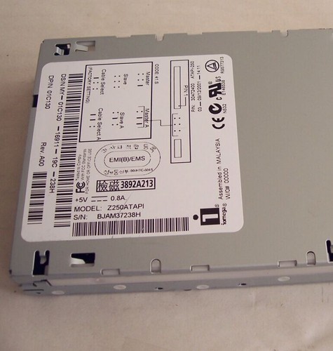 Iomega Zip 250ATAPI 250-MB IDE Internal Zip Drive For Mac or PC - Afbeelding 2 van 11