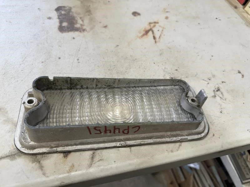 Lente señal de giro del conductor izquierdo OEM 77-80 Chevy/GMC K5 Blazer Jimmy Foto 3 de 3