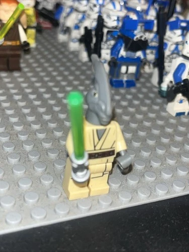 Lego Star Wars Coleman Trebor + Lightsaber Minifigure (sw0480) Clone Wars 75019