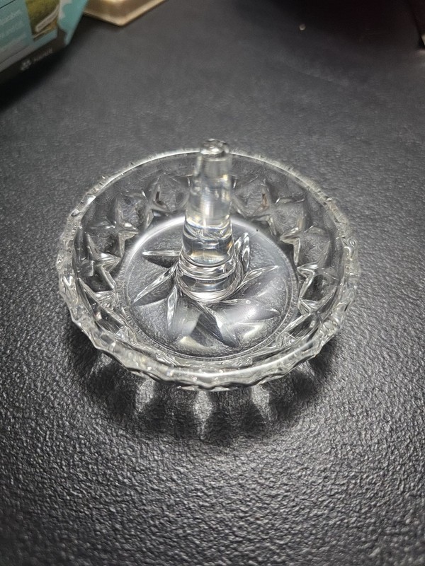 Vintage 24% Lead Cut Glass Pattern Crystal Ring Holder