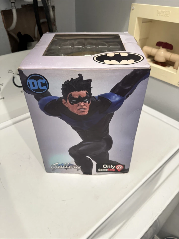 Figura de PVC cómic Nightwing de Diamond Select Toys DC Gallery Foto 4 de 4